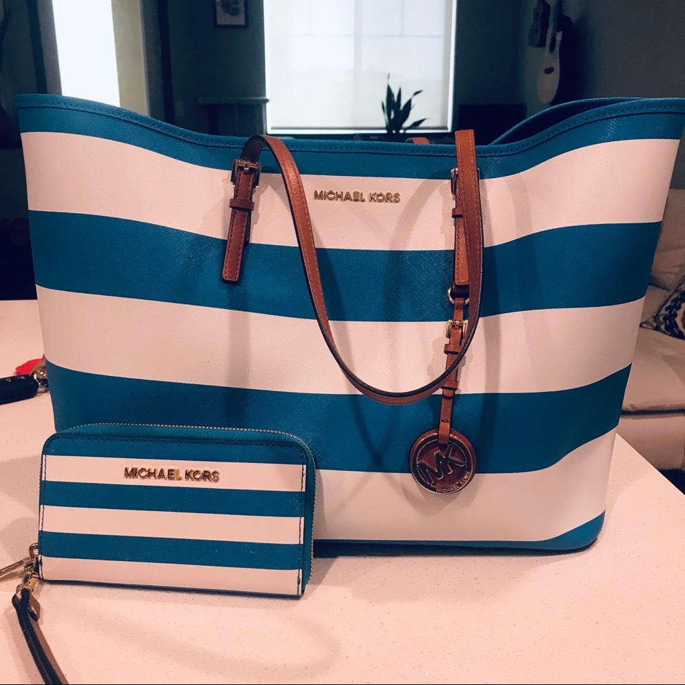 Michael Kors Purse & Wallet Set